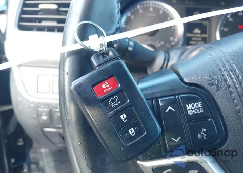 2015 Toyota Highlander Limited V6 z USA, uszkodzony, nr VIN 5TDDKRFH3FS204598